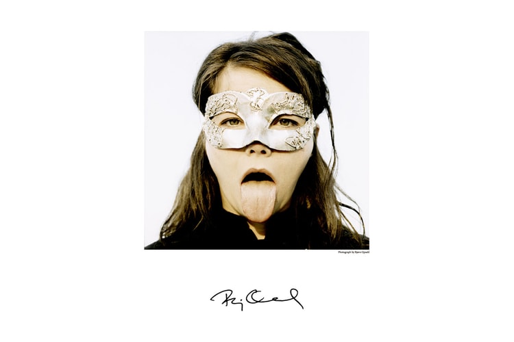 JOURNAL STANDARD から1995年のビョークを捉えた写真家とのコラボアイテムが発売