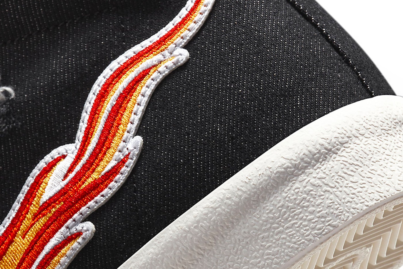 ナイキから“ロックの殿堂”に着想したブレーザー ミッドが誕生 Nike Blazer Mid “Cleveland Rocks” DQ7635-001 Release Date footwear sneakers Swoosh Rock & Roll Hall of Fame canvas exposed foam tongue black white red orange