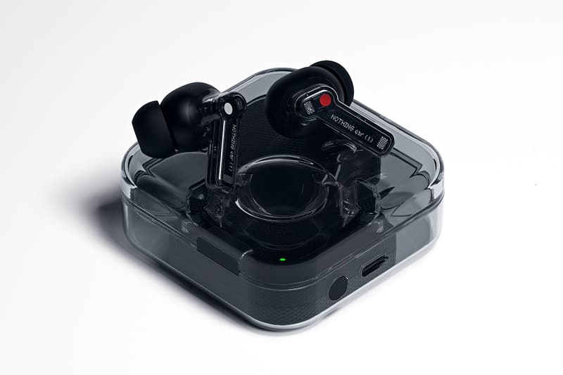 英国発のナッシングが展開するワイヤレスイヤホン ear (1) の新色ブラックが HBX に登場 Nothing ear (1)  black HBX release info