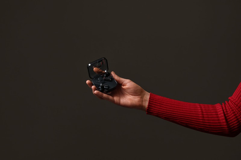 英国発のナッシングが展開するワイヤレスイヤホン ear (1) の新色ブラックが HBX に登場 Nothing ear (1)  black HBX release info