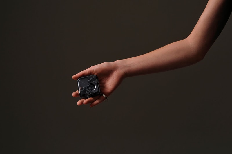 英国発のナッシングが展開するワイヤレスイヤホン ear (1) の新色ブラックが HBX に登場 Nothing ear (1)  black HBX release info