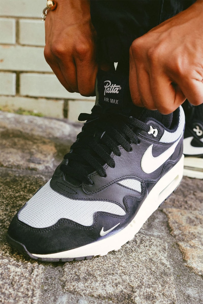 パタ x ナイキ エア マックス 1 “ブラック” のオフィシャルイメージが到着 patta nike air max 1 black metallic silver coconut milk white track suit pants jacket tees release date info store list buying guide photos price 