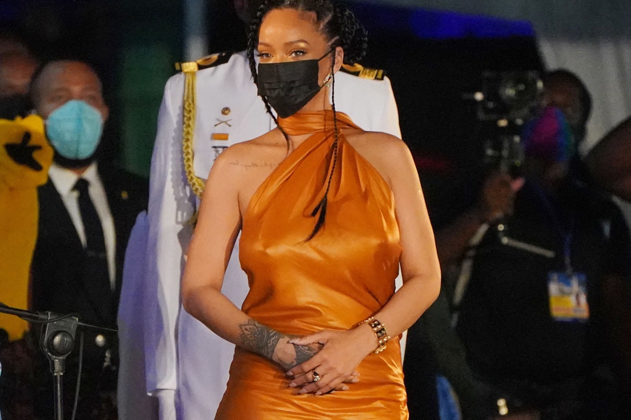 リアーナが母国バルバドスから“国家英雄”の称号を授与される Rihanna Named National Hero of Barbados