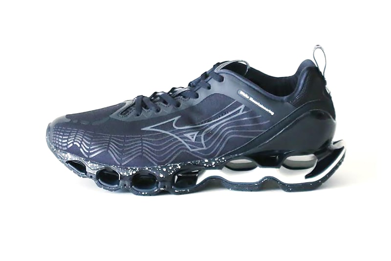 ホワイトマウンテンアリング x ミズノが初となるコラボモデル ウェーブプロフェシー10を発売 white mountaineering mizuno wave prophecy 10 black gray white release date info store list buying guide photos price 