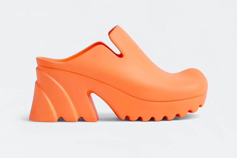 ボッテガヴェネタが100%ラバー製サンダル ラバーフラッシュを発売 Bottega Veneta Rubber Flash Clog Preorder Pictures Buy Tangerine Chalk Fondant Colors Details