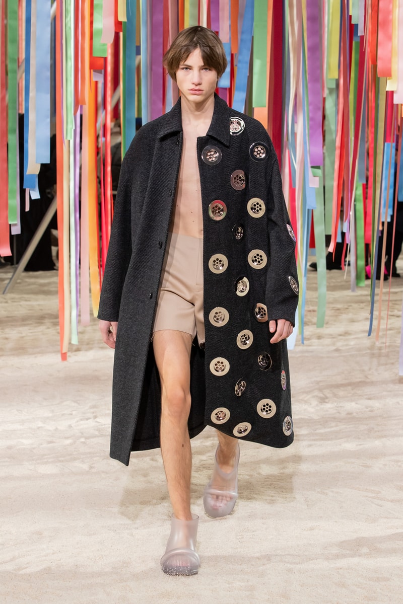 ロエベ 2022年秋冬メンズコレクション LOEWE FW22 Collection Showcases the Beauty in Imperfection Fashion