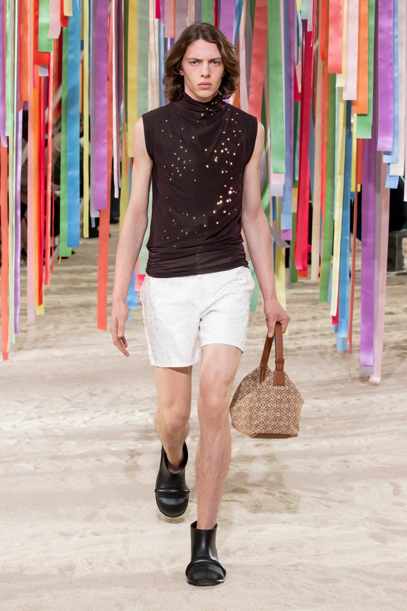 ロエベ 2022年秋冬メンズコレクション LOEWE FW22 Collection Showcases the Beauty in Imperfection Fashion