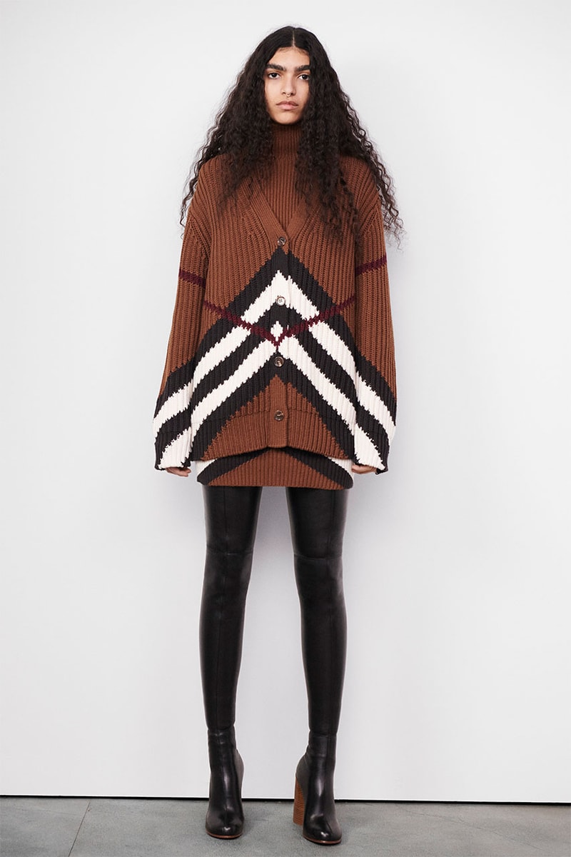 バーバリーが2022年秋冬プレコレクションを発表 burberry fall winter 2022 pre collection lookbooks info