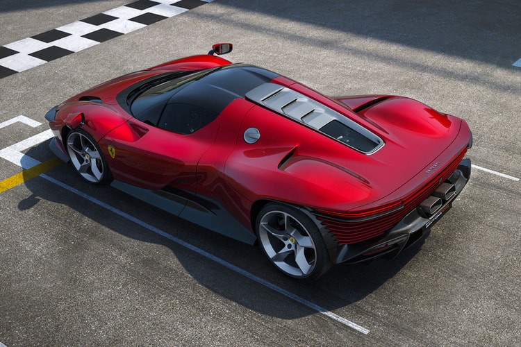 Ferrari Daytona SP3 が“2022年最も美しいスーパーカー”に選出