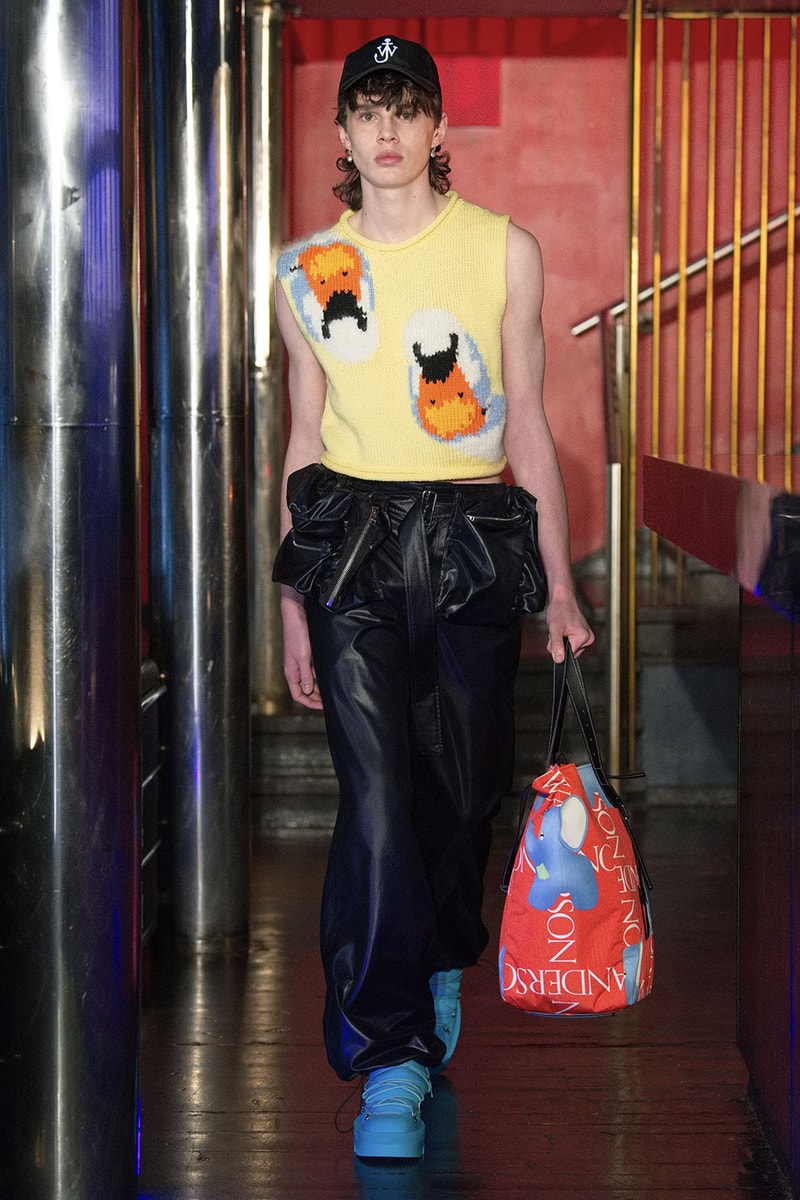 JW アンダーソン2022年秋冬メンズコレクション/プレフォールウィメンズコレクション JW Anderson Fall Winter 2022 Collection Runway Jonathan Pre-Fall Men's Women's
