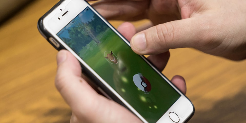 ロサンゼルス警察がポケモン Goをプレーしていた警察官2名を解雇に Hypebeast Jp ロサンゼルス警察がポケモン Goをプレーしていた警察官2名を解雇に Hypebeast Jp