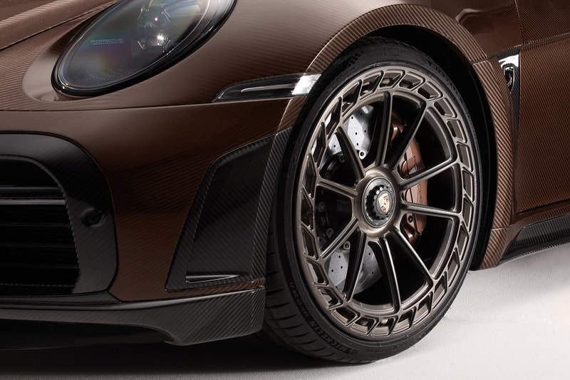 ポルシェ911ターボSのカーボンエディションキットに艶やかなブラウンが登場 Porsche 911 Turbo S 992-Gen Brown Carbon Fiber Conversion TopCar 992 Stinger GTR Carbon Edition Custom Tuning Bodykit German Supercar