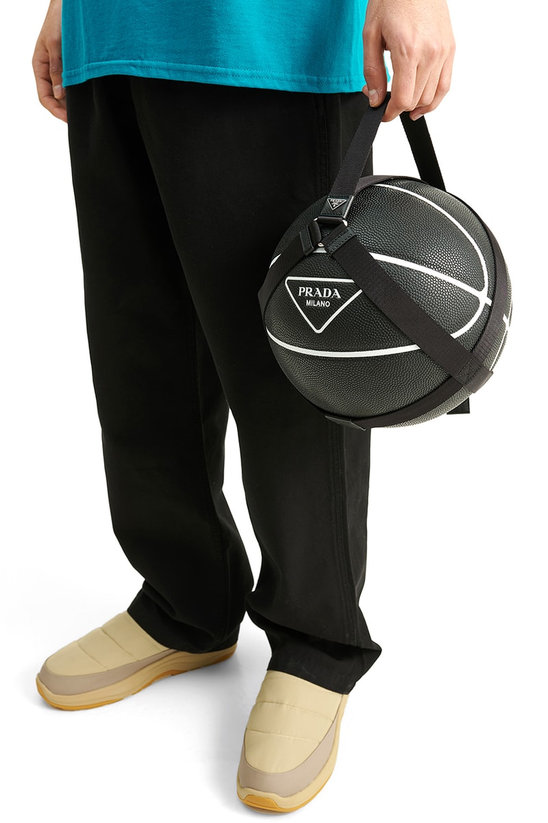 プラダから高級感溢れるラバー製バスケットボールが登場 Prada Black Rubber Saffiano Leather Basketball Raf Simons Miuccia Prada Très Bien Sports Sporting Accessories Holder
