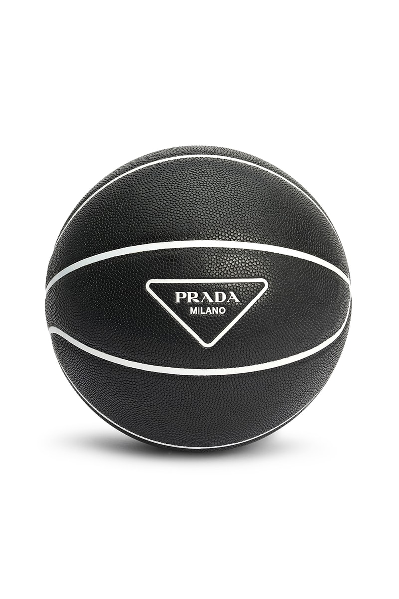 プラダから高級感溢れるラバー製バスケットボールが登場 Prada Black Rubber Saffiano Leather Basketball Raf Simons Miuccia Prada Très Bien Sports Sporting Accessories Holder