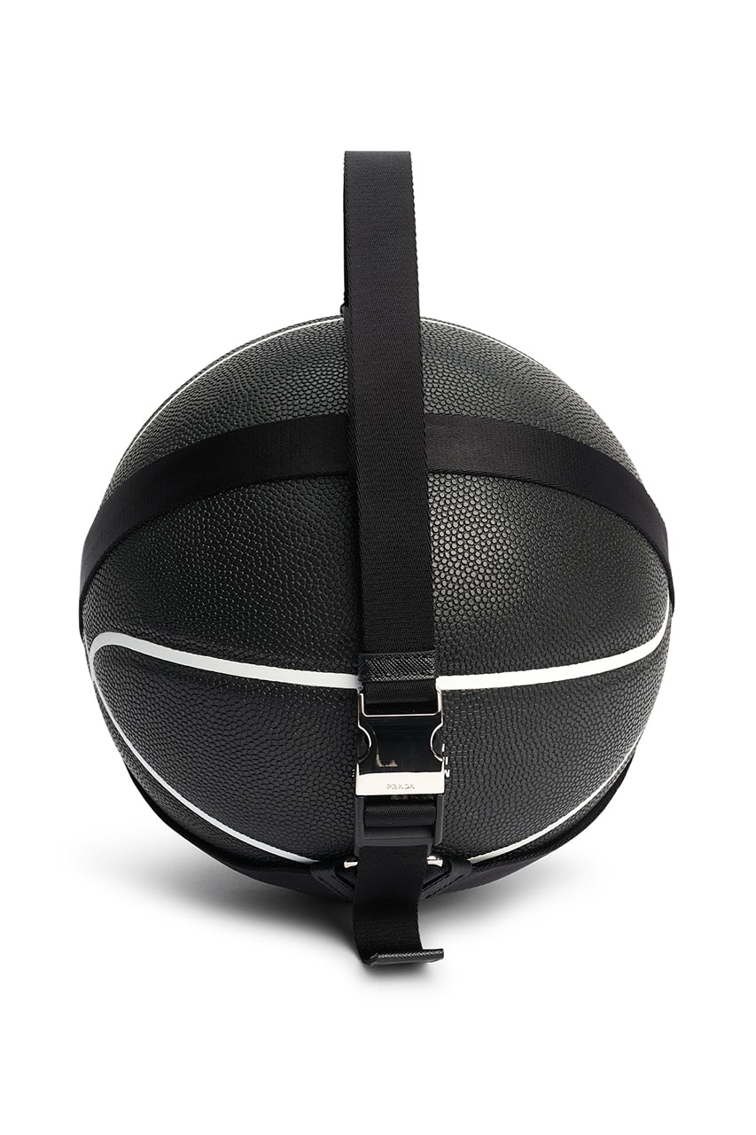 プラダから高級感溢れるラバー製バスケットボールが登場 Prada Black Rubber Saffiano Leather Basketball Raf Simons Miuccia Prada Très Bien Sports Sporting Accessories Holder 