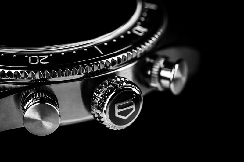 タグ・ホイヤーからオータヴィア誕生60周年を記念した3つの新作モデルが登場 watches accessories swiss tag heuer autavia chronometer flyback black pvd chronograph 