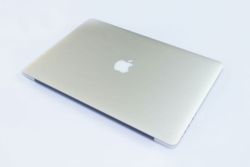 Apple が最新の M2 チップを搭載した MacBook を発売か