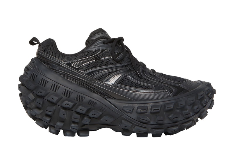 バレンシアガのスニーカーライン ディフェンダーが遂にローンチ　Balenciaga Defender release new release