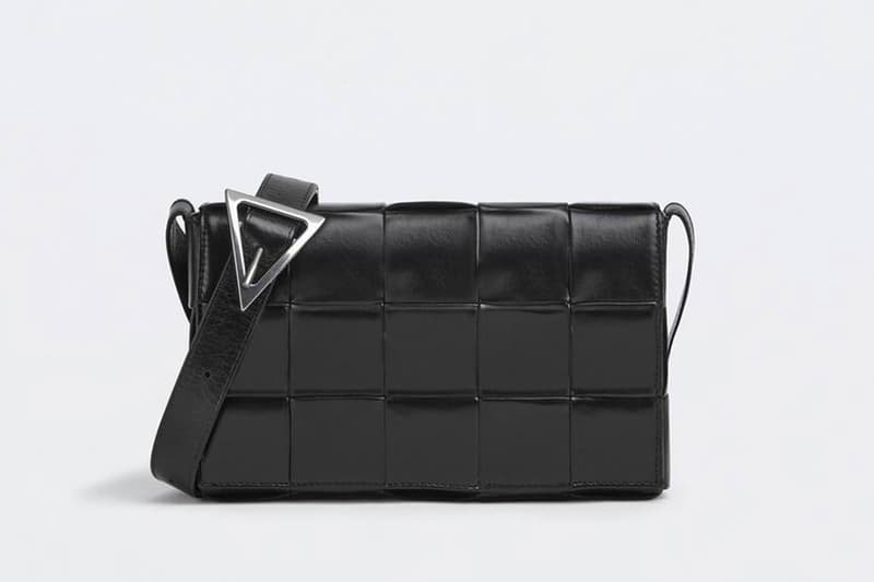 Bottega Veneta のカセットバックに新サイズが登場