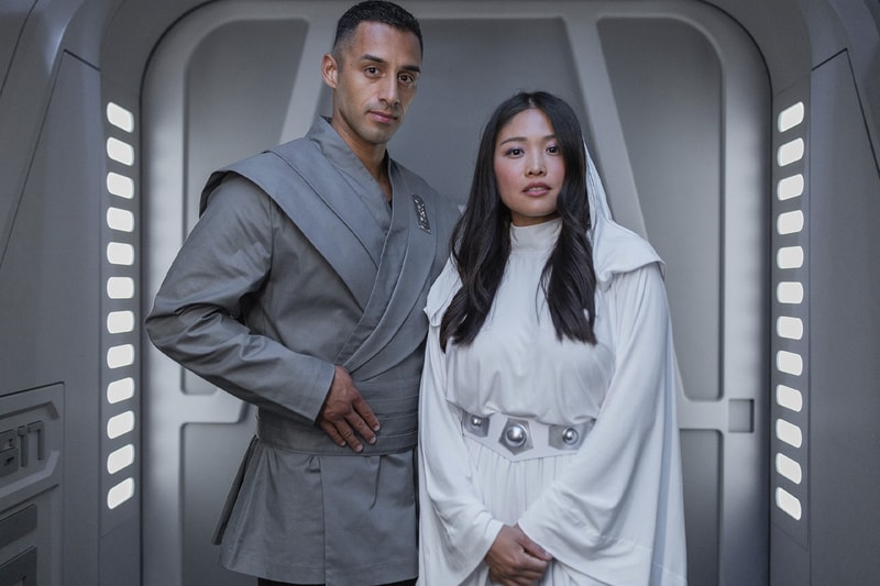 開業間近の『スター・ウォーズ』ホテル内で購入できるスペシャルアイテムが公開 disney parks resorts star wars galactic starcruiser merchandise clothes garments jedi sith science fiction fantasy outfits hotel 