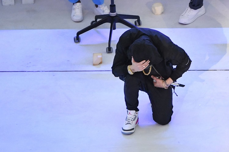 Eminem が NFL スーパーボウルのハーフタイムショーでスペシャル仕様の Air Jordan 3 を着用
