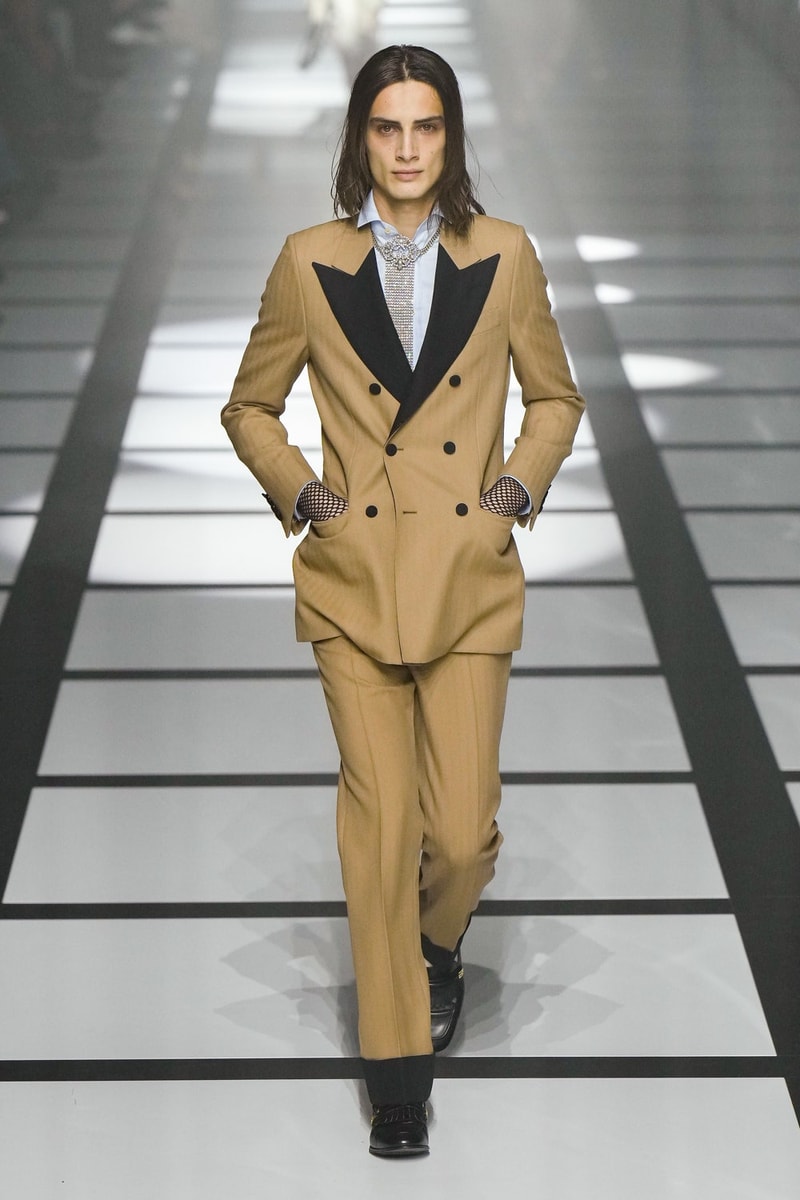 グッチ 2022年秋冬コレクション アディダス Gucci x adidas Unveils Fall 2022 Collection Blazers Jackets Pants Knitwear Latex Trefoil Three Strips Midi Dresses Leather Skirts Corduroy Chiffon Sportswear German Label Luxury Fashion Lookbook Plaid Monogram Pinstripe Patterns Peak Wide Lapel Hats Accessories Blue Yellow  