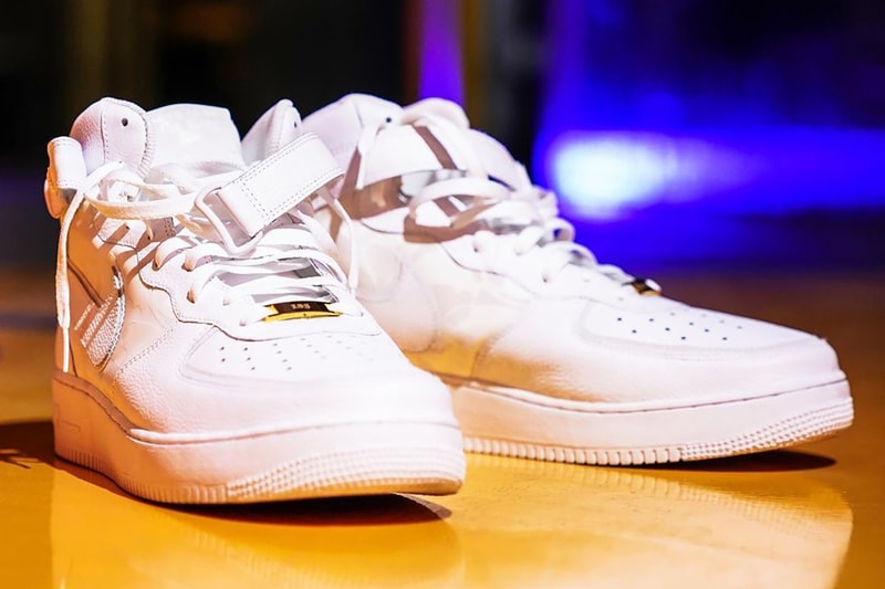 レブロン・ジェームズのために製作された エアフォース 1 ミッド “キング オブ LA” が公開 lebron james nike air force 1 mid 1 of 1 kings of la dr dre photos info 