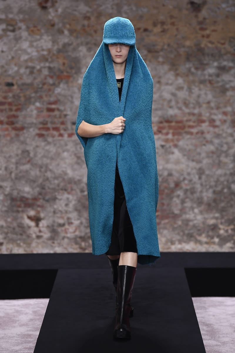ラフシモンズ Raf Simons 2022年秋冬コレクション