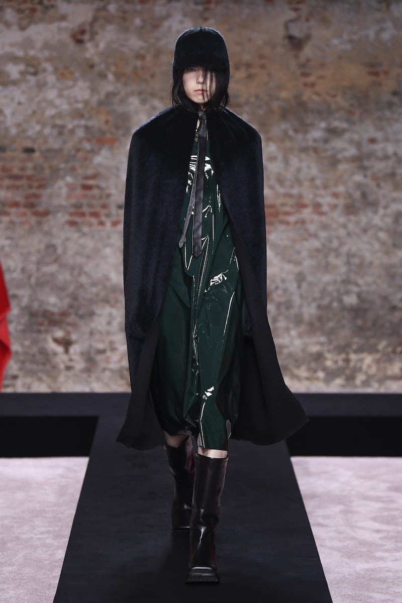 ラフシモンズ Raf Simons 2022年秋冬コレクション