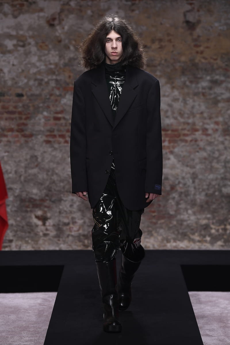 ラフシモンズ Raf Simons 2022年秋冬コレクション