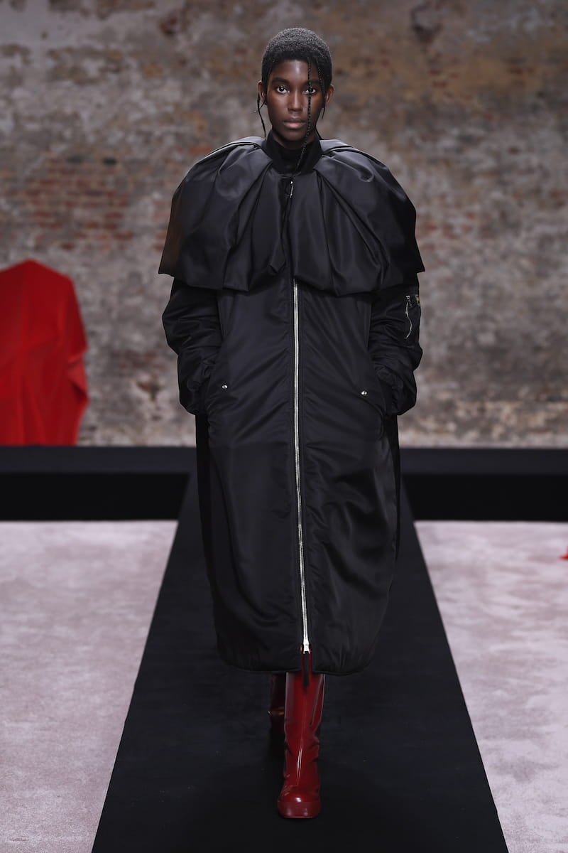 ラフシモンズ Raf Simons 2022年秋冬コレクション