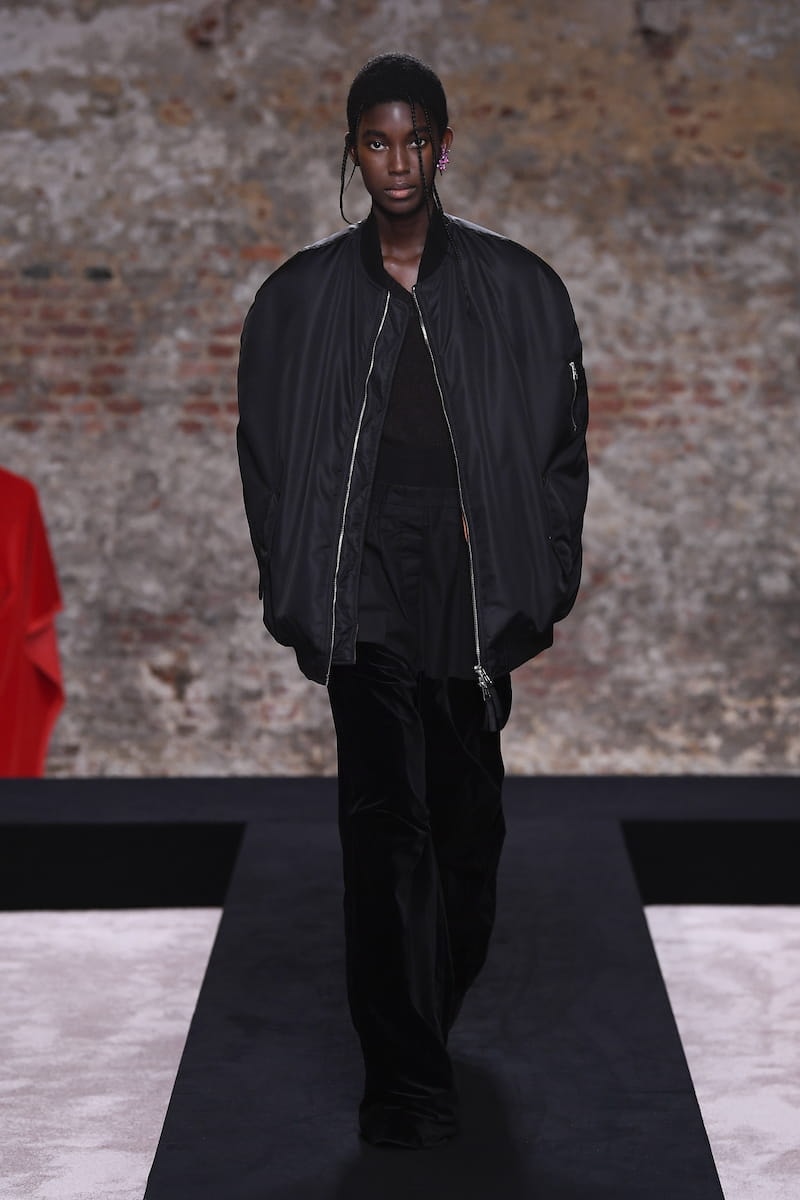 ラフシモンズ Raf Simons 2022年秋冬コレクション