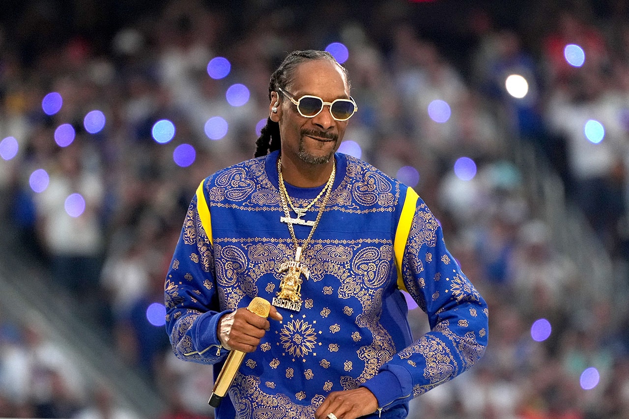 スヌープ・ドッグがデス・ロウ・レコードを史上初の NFT レコードレーベルにすると発言 Snoop Dogg Is Making Death Row Records an NFT Label Snoop Dogg Releases Official NFT for New Album 'B.O.D.R' bacc on death row acquisition rapper hip hop super bowl lvi non fungible tokens kendrick lamar eminem mary j. blige dr. dre blockchain cryptocurrency gala games