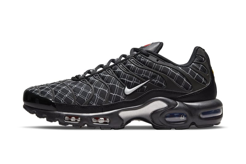 air max plus run small