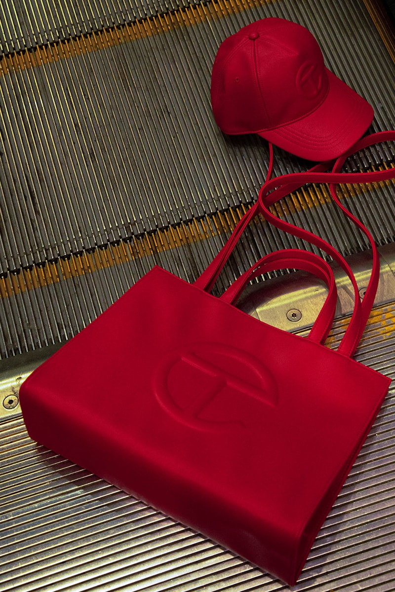 真紅に染め上げられたテルファーの新作コレクションがHBXに登場 Telfar Red Collection Shopping Bags HBX Release Info Price Buy Cap Faux Vegan Leather Belt Logo