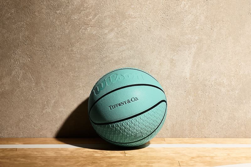 ティファニーがダニエル・アーシャムとのコラボバスケットボールを発表 Tiffany & Co. and Daniel Arsham collab basket ball made by wilson relase stockX pop up info 2022 NBA ALL STAR WEEKEND Cleaveland Cavaliers