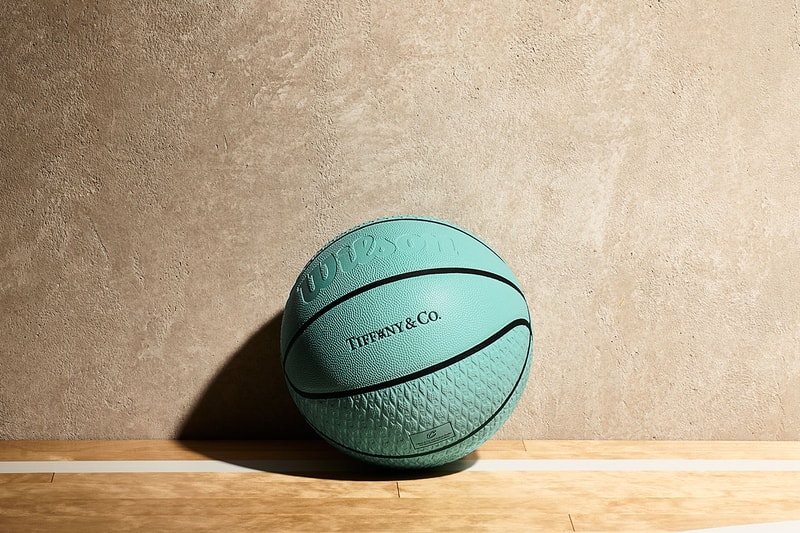 ティファニーがダニエル・アーシャムとのコラボバスケットボールを発表 Tiffany & Co. and Daniel Arsham collab basket ball made by wilson relase stockX pop up info 2022 NBA ALL STAR WEEKEND Cleaveland Cavaliers