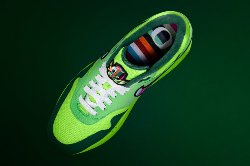 ティンカー・ハットフィールドの手掛けた初のNFT エアマックス1 “Ducks Of A Feather” が登場 Tinker Hatfield Nike Air Max 1 Division Street Ducks of a Feather Info University of Oregon NFT