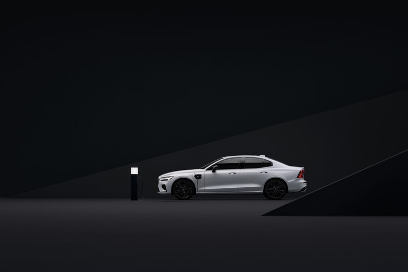 ボルボから艶やかなブラックで染め上げたS60 ブラックエディションが登場 Volvo Introduces New "Black Edition" Styling Option for S60 Sedan