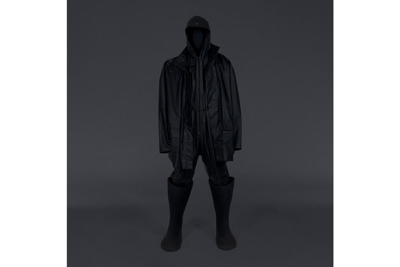 イージーギャップ x バレンシアガ Kanye West（カニエ・ウェスト） ye デムナ・ヴァザリア demnaYEEZY GAP x  Balenciaga が販売開始