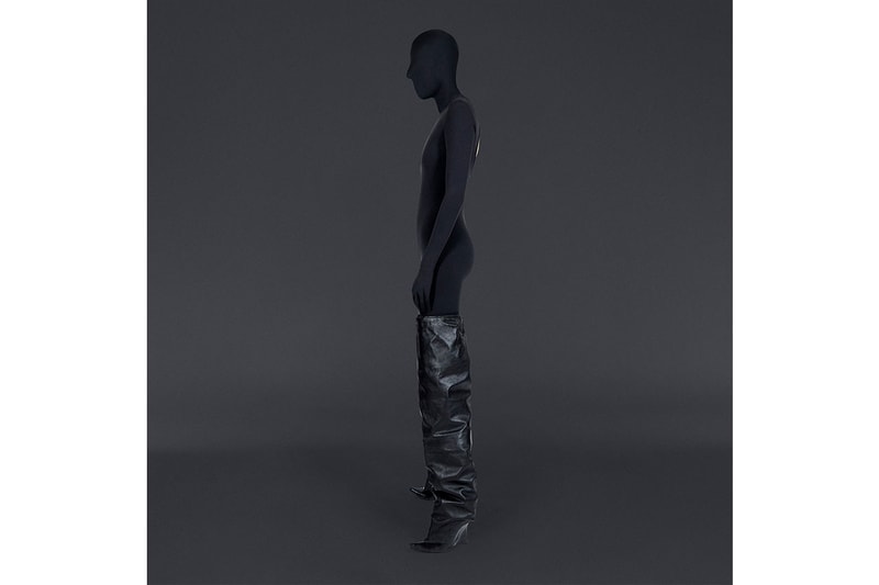 イージーギャップ x バレンシアガ Kanye West（カニエ・ウェスト） ye デムナ・ヴァザリア demnaYEEZY GAP x  Balenciaga が販売開始