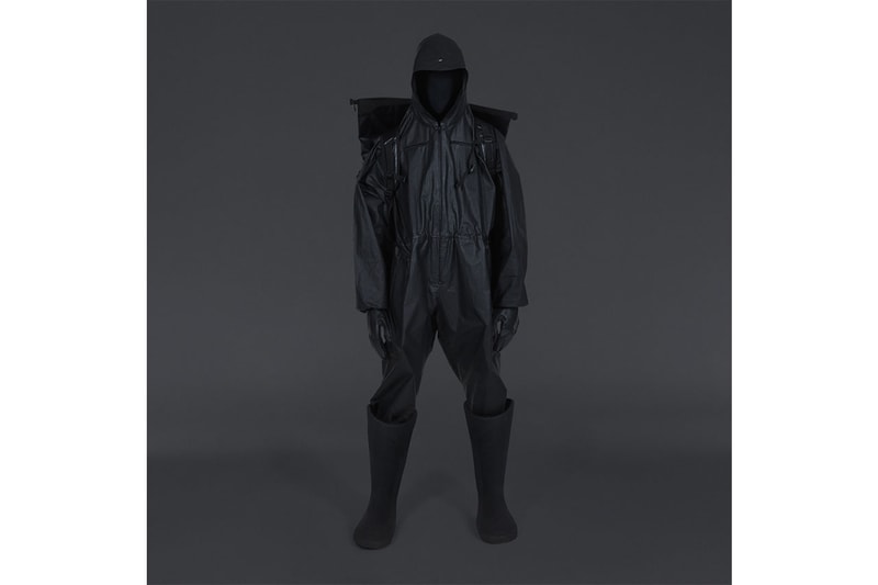 イージーギャップ x バレンシアガ Kanye West（カニエ・ウェスト） ye デムナ・ヴァザリア demnaYEEZY GAP x  Balenciaga が販売開始