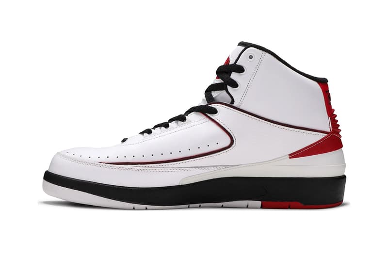 エアジョーダン 2 “シカゴ”が2022年ホリデーシーズンに復刻か air jordan 2 chicago 2022 release date info store list white black varsity red price photos buying guide goat 