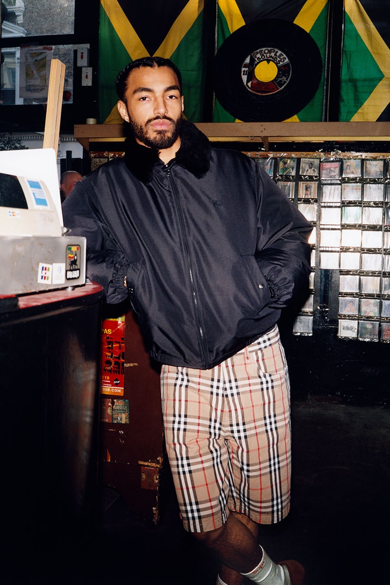 Supreme x Burberry によるコラボの全貌がついに明らかに supreme burberry collab collction release info