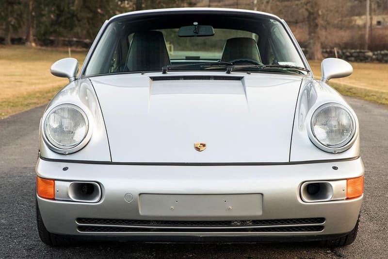 ホディンキーの創設者がポルシェ911カレラをオークションに出品 RoW 1990 Porsche 911 Carrera 2 Coupe 5-Speed Hodinkee Ben Clymer UNICEF Ukraine Charity Auction Bring a Trailer For Sale Classic