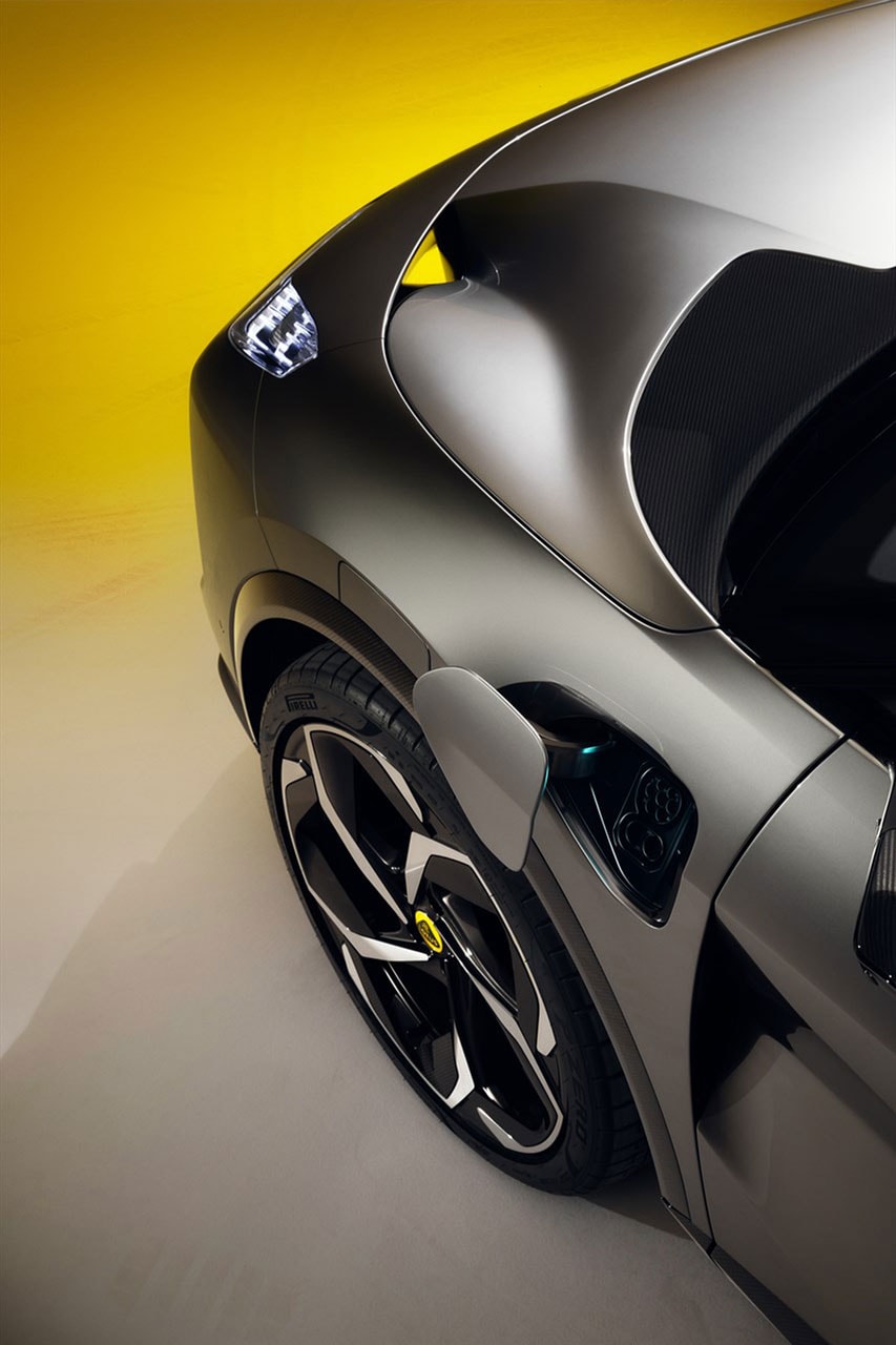 ロータスが初となる電動ハイパー SUV エレトレを発表 Lotus announces first electric hyper SUV Eletre