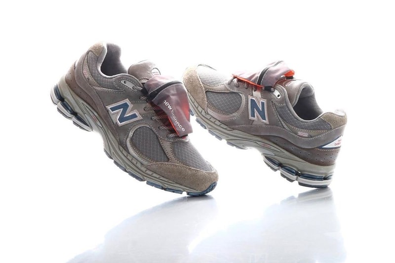ニューバランスからナイロン製ミニバッグを備えた新作 2002Rが登場 New Balance 2002R VA Stash Pocket Release Information atmos Tokyo Tactile Nylon Mesh Leather Suede