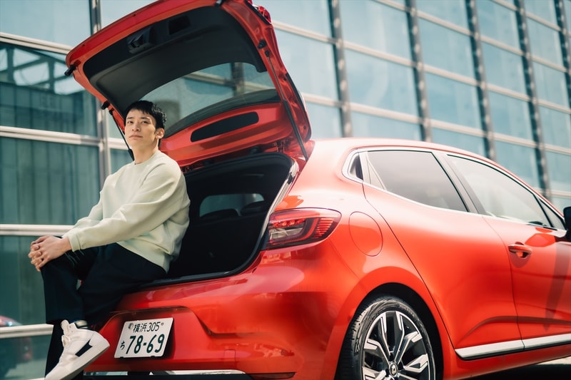 競泳の入江陵介選手がルノー ルーテシアのアンバサダーに就任 renault japan lutecia ambassador ryosuke irie