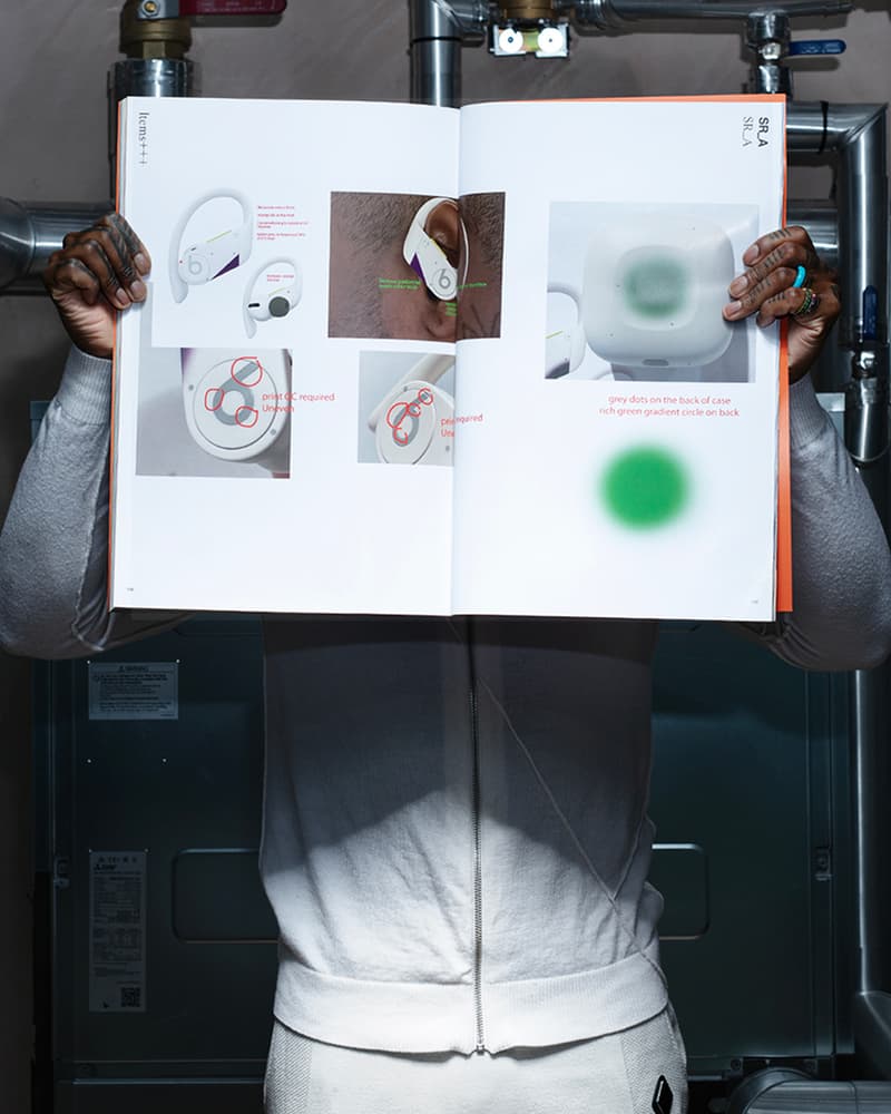 サミュエル・ロスがビーツ・バイ・ドクタードレとのコラボを発表 Samuel Ross SR_A and Beats by Dr. Dre Have Teamed Up Again for Custom Powerbeats Pro Earbuds