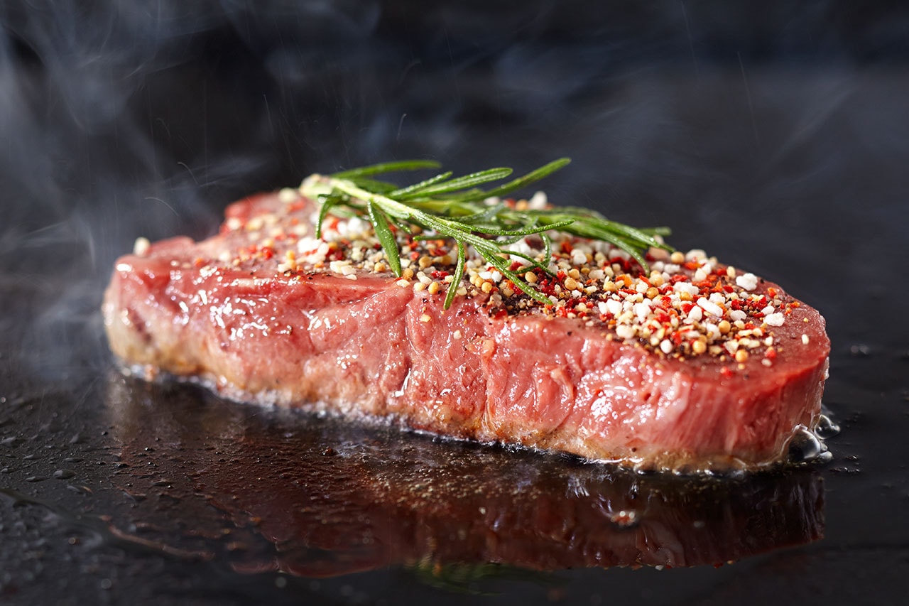 食べログがユーザーから高い評価を得る“ステーキ・鉄板焼き 百名店”を発表 